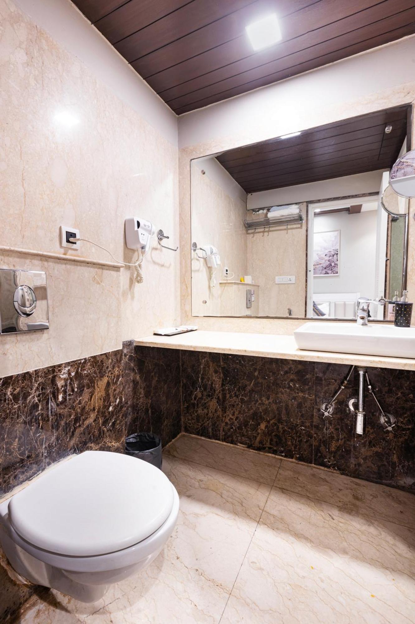 Skon Boutique By Orion Hotels Nueva Delhi Exterior foto